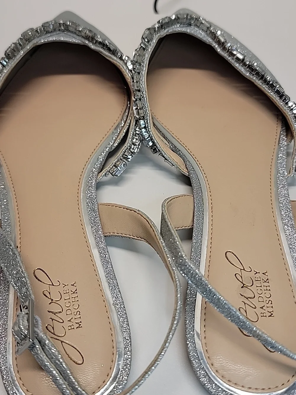 Badgley Mischka NEW IN BOX Silver Glitter Pointed Slingback Ballet Flats